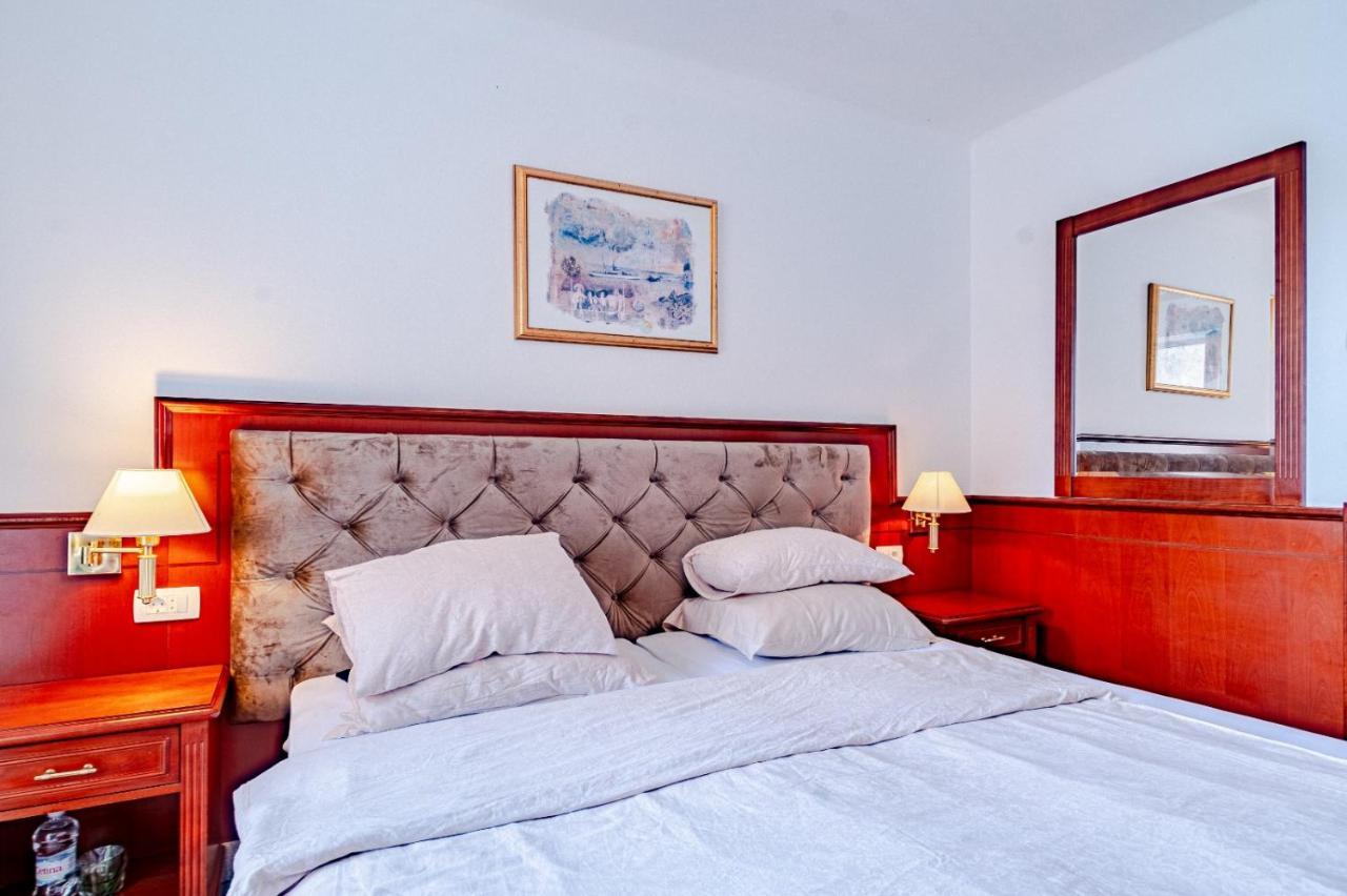 Hotel Dalmacija Vela Luka Ngoại thất bức ảnh